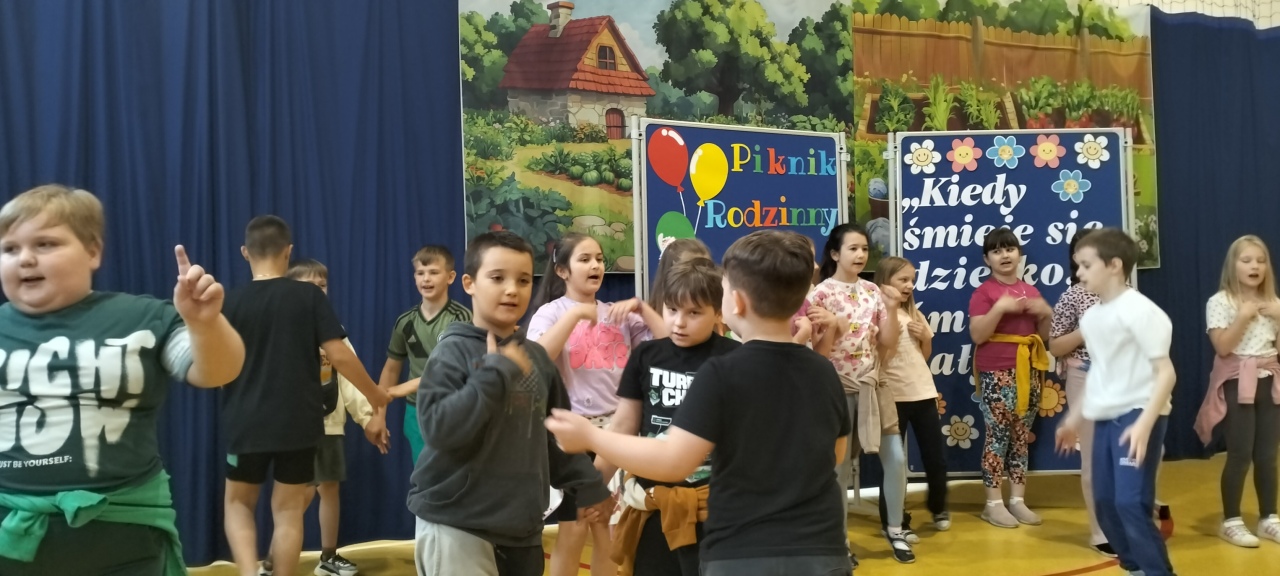 Festyn rodzinny w Szkole Podstawowej w Jazgarce [11.06.2025] - zdjęcie #8 - eOstroleka.pl