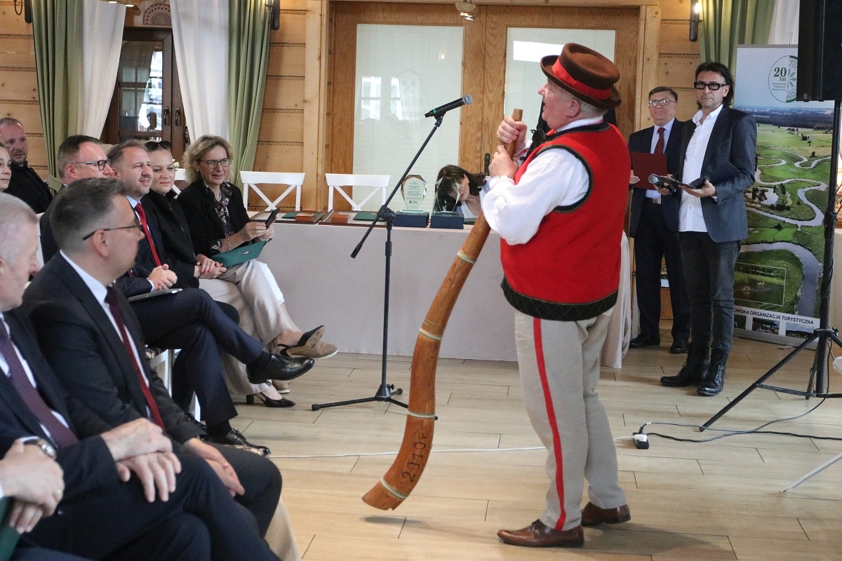 Gala 20-lecia Kurpiowskiej Organizacji Turystycznej i Lokalnej Organizacji Turystycznej Północnego Mazowsza [12.06.2025] - zdjęcie #41 - eOstroleka.pl