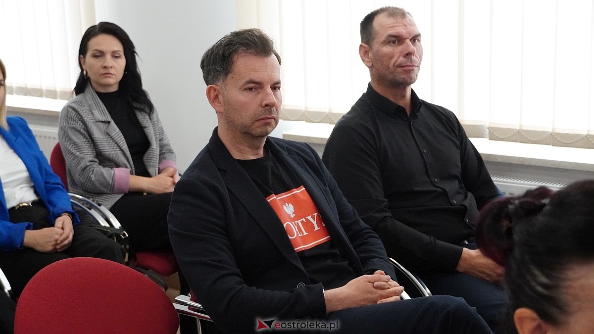 Uroczyste podziękowania i wsparcie finansowe dla KGW – powiat ostrołęcki na czele Mazowsza [12.06.2025] - zdjęcie #65 - eOstroleka.pl