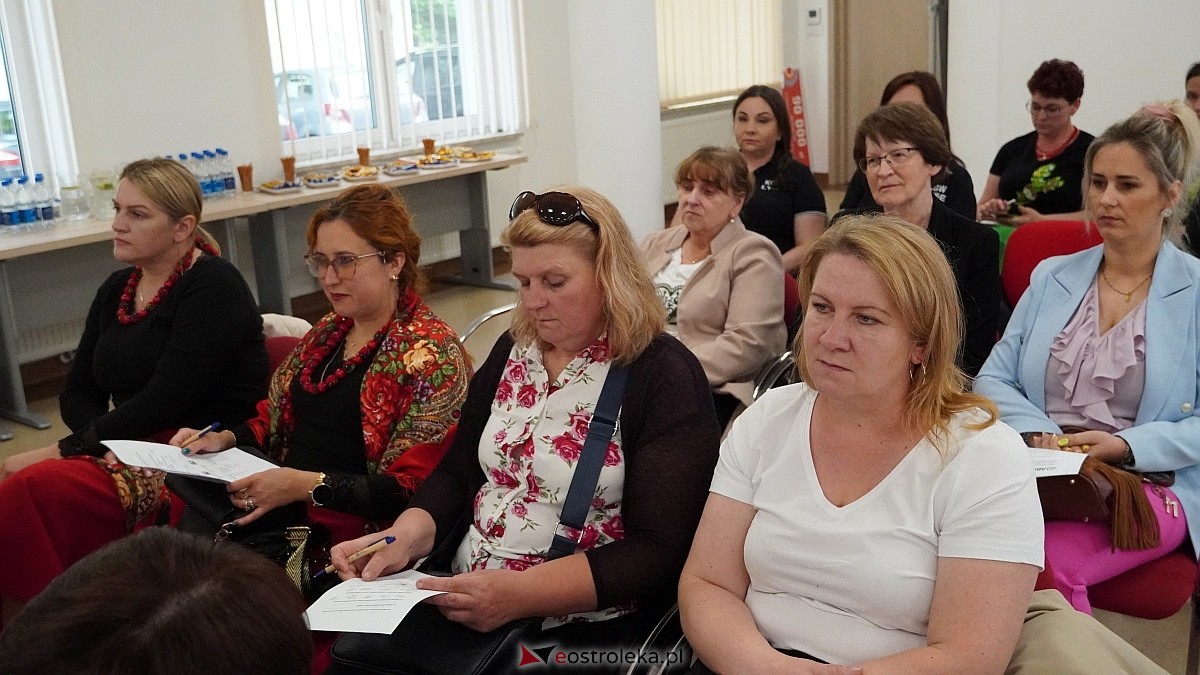 Uroczyste podziękowania i wsparcie finansowe dla KGW – powiat ostrołęcki na czele Mazowsza [12.06.2025] - zdjęcie #61 - eOstroleka.pl