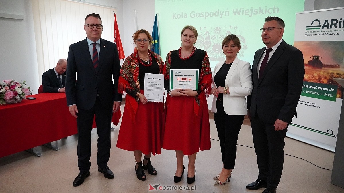 Uroczyste podziękowania i wsparcie finansowe dla KGW – powiat ostrołęcki na czele Mazowsza [12.06.2025] - zdjęcie #37 - eOstroleka.pl
