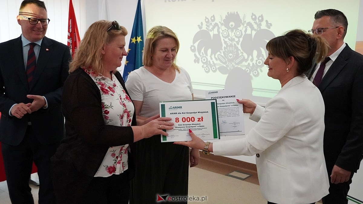 Uroczyste podziękowania i wsparcie finansowe dla KGW – powiat ostrołęcki na czele Mazowsza [12.06.2025] - zdjęcie #23 - eOstroleka.pl