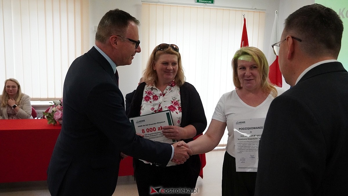 Uroczyste podziękowania i wsparcie finansowe dla KGW – powiat ostrołęcki na czele Mazowsza [12.06.2025] - zdjęcie #21 - eOstroleka.pl