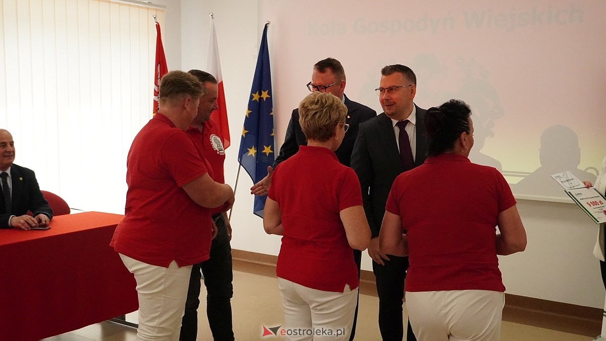 Uroczyste podziękowania i wsparcie finansowe dla KGW – powiat ostrołęcki na czele Mazowsza [12.06.2025] - zdjęcie #9 - eOstroleka.pl