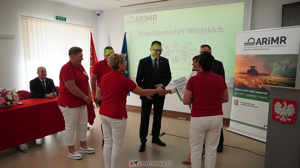 Uroczyste podziękowania i wsparcie finansowe dla KGW – powiat ostrołęcki na czele Mazowsza [12.06.2025] - zdjęcie #8 - eOstroleka.pl
