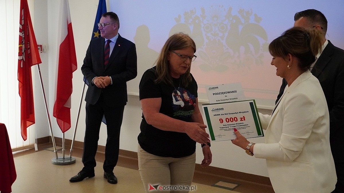 Uroczyste podziękowania i wsparcie finansowe dla KGW – powiat ostrołęcki na czele Mazowsza [12.06.2025] - zdjęcie #5 - eOstroleka.pl