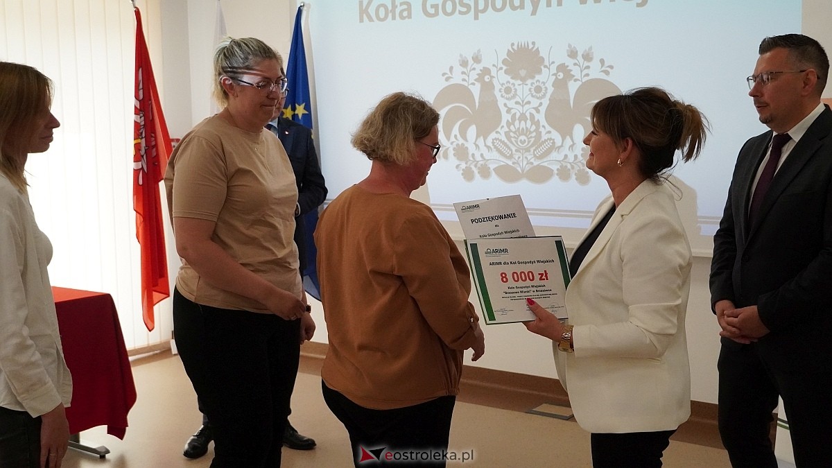 Uroczyste podziękowania i wsparcie finansowe dla KGW – powiat ostrołęcki na czele Mazowsza [12.06.2025] - zdjęcie #66 - eOstroleka.pl