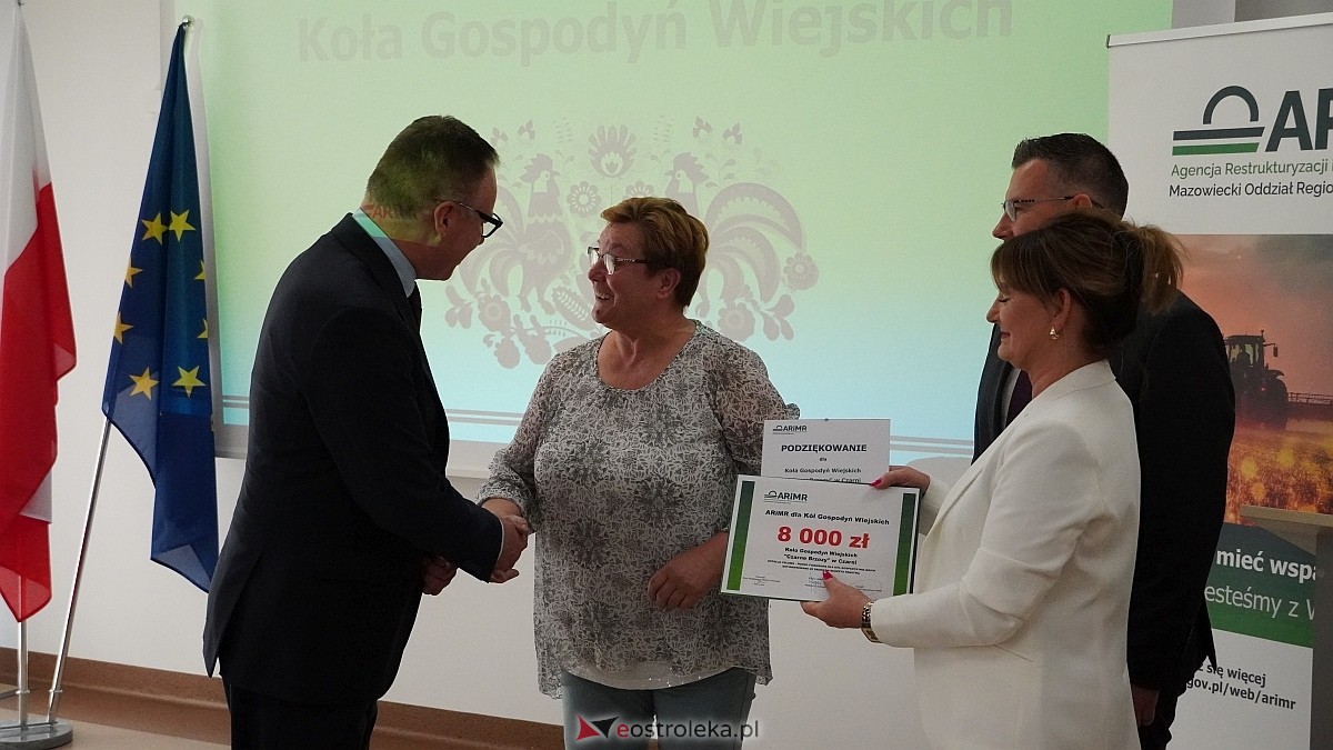 Uroczyste podziękowania i wsparcie finansowe dla KGW – powiat ostrołęcki na czele Mazowsza [12.06.2025] - zdjęcie #50 - eOstroleka.pl