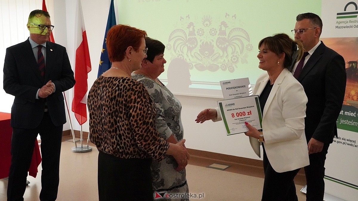 Uroczyste podziękowania i wsparcie finansowe dla KGW – powiat ostrołęcki na czele Mazowsza [12.06.2025] - zdjęcie #42 - eOstroleka.pl