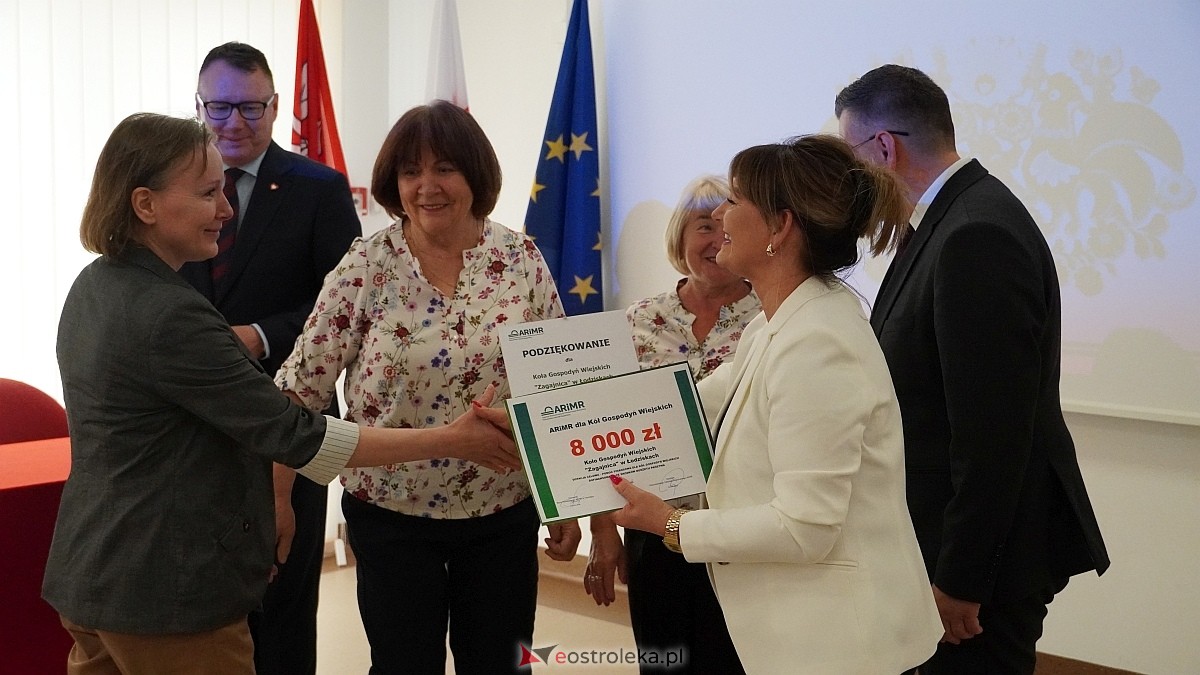 Uroczyste podziękowania i wsparcie finansowe dla KGW – powiat ostrołęcki na czele Mazowsza [12.06.2025] - zdjęcie #38 - eOstroleka.pl