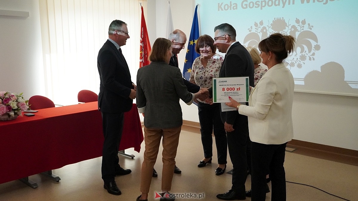 Uroczyste podziękowania i wsparcie finansowe dla KGW – powiat ostrołęcki na czele Mazowsza [12.06.2025] - zdjęcie #35 - eOstroleka.pl