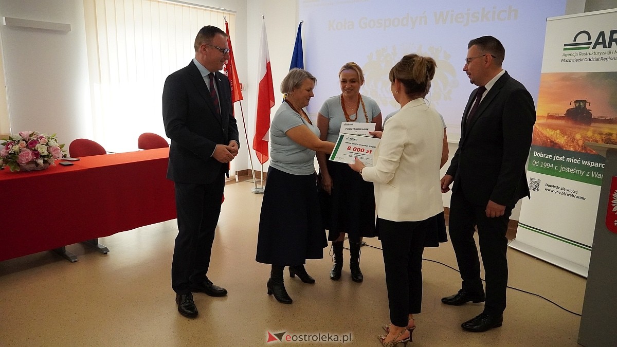 Uroczyste podziękowania i wsparcie finansowe dla KGW – powiat ostrołęcki na czele Mazowsza [12.06.2025] - zdjęcie #29 - eOstroleka.pl