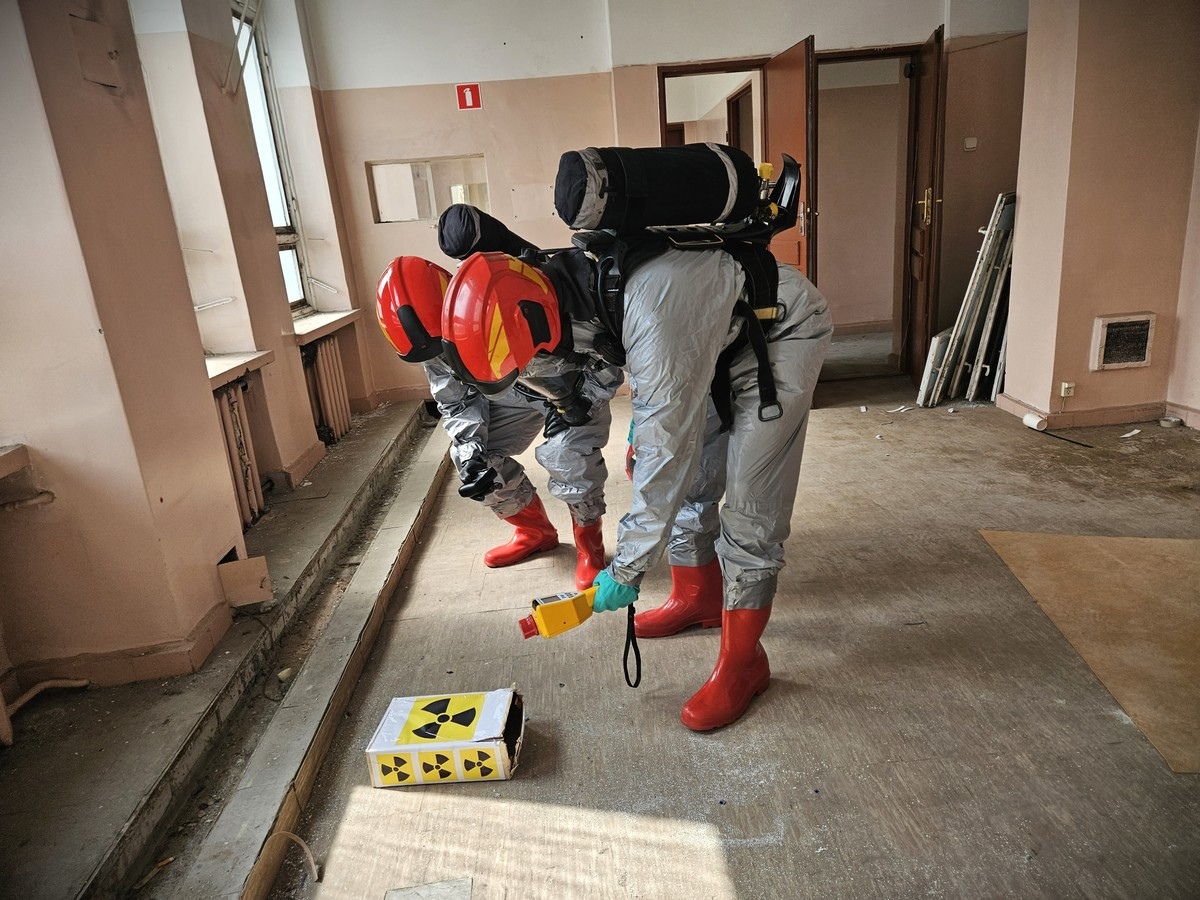 Ćwiczenia policji w starym szpitalu i w Gocłach [12.06.2025] - zdjęcie #7 - eOstroleka.pl