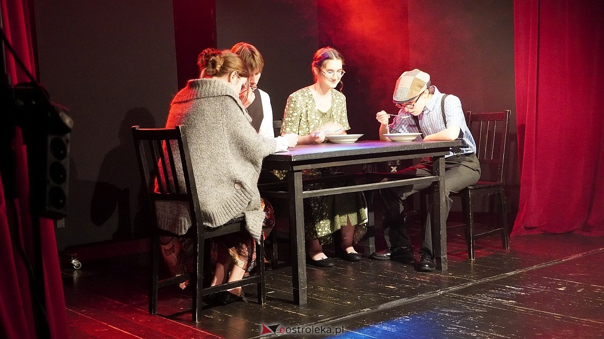 Ostrołęcka Wiosna Teatralna - spektakl Pułapka [12.06.2025] - zdjęcie #10 - eOstroleka.pl
