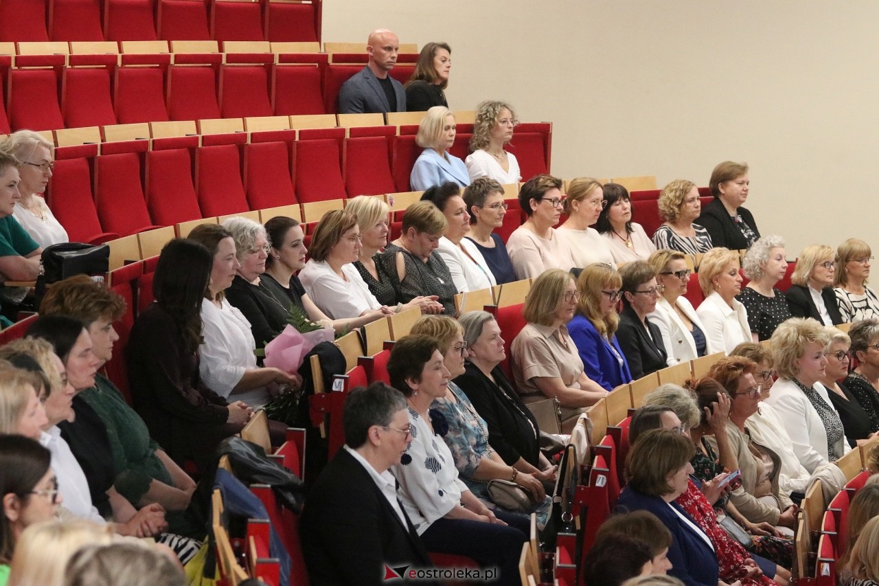 Gala pielęgniarek i położnych w Ostrołęce [13.06.2025] - zdjęcie #74 - eOstroleka.pl