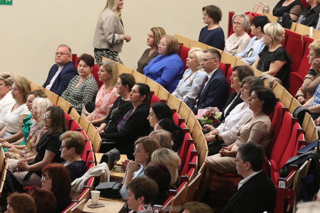 Gala pielęgniarek i położnych w Ostrołęce [13.06.2025] - zdjęcie #71 - eOstroleka.pl
