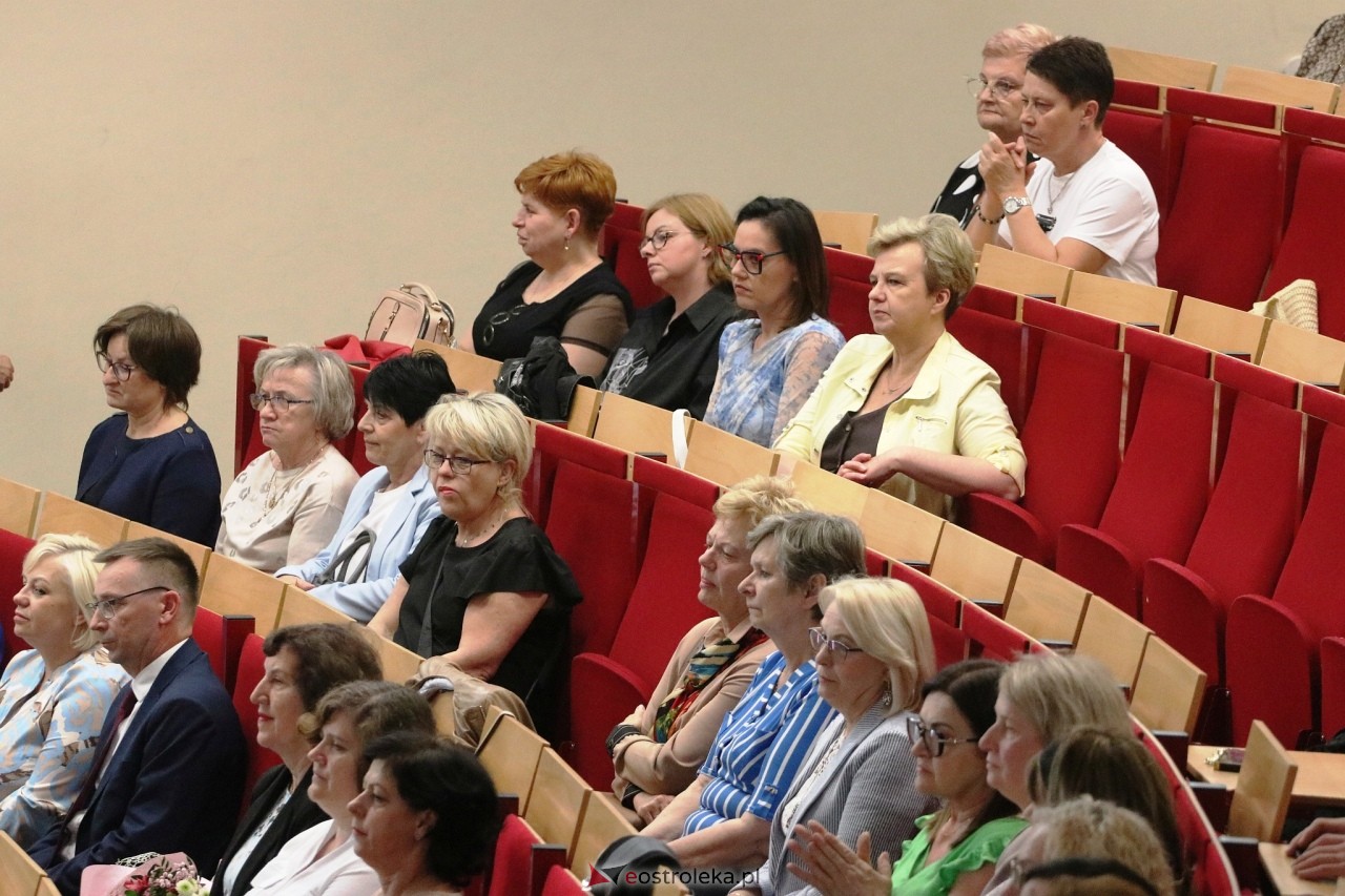 Gala pielęgniarek i położnych w Ostrołęce [13.06.2025] - zdjęcie #70 - eOstroleka.pl