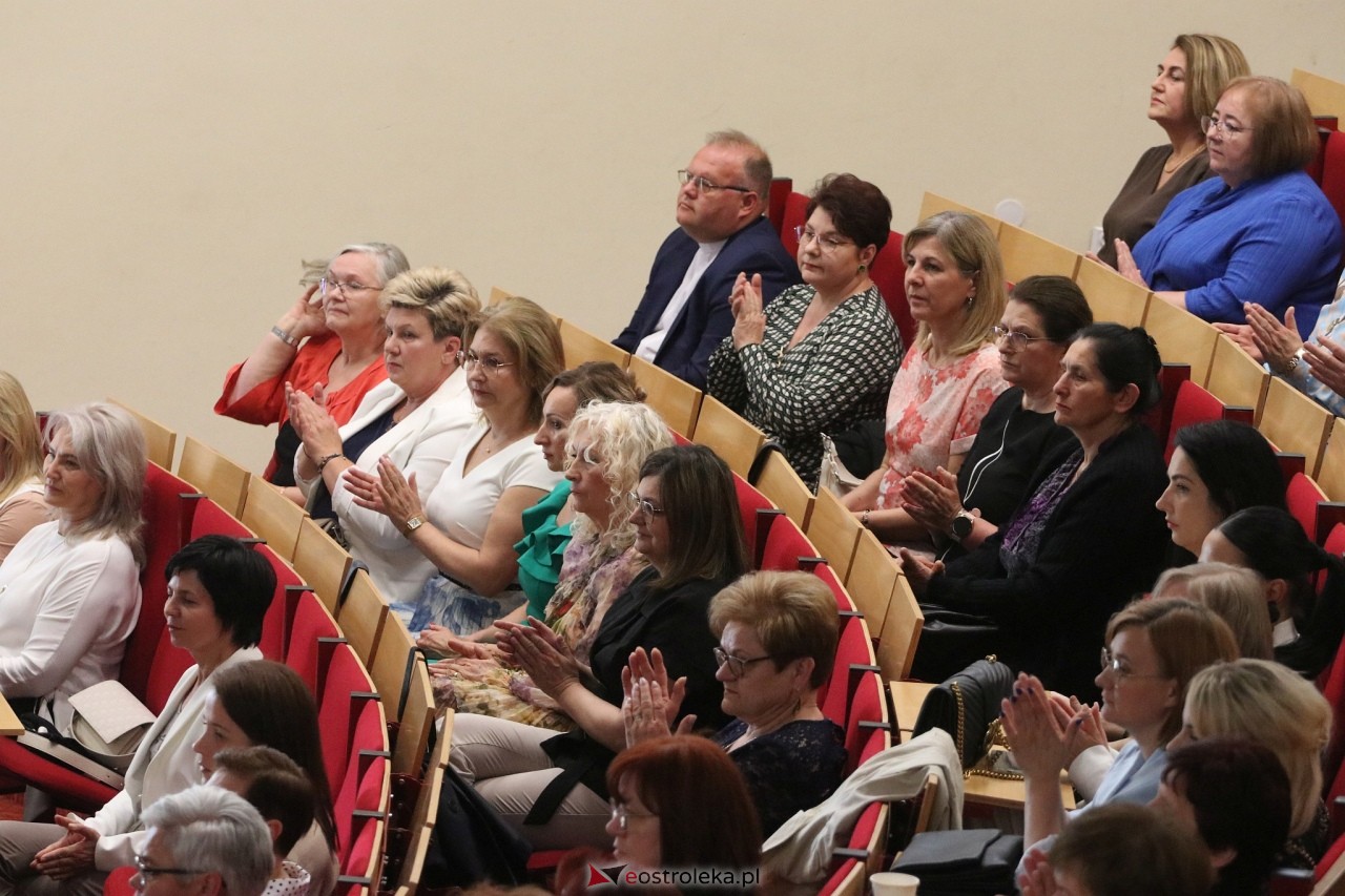 Gala pielęgniarek i położnych w Ostrołęce [13.06.2025] - zdjęcie #67 - eOstroleka.pl