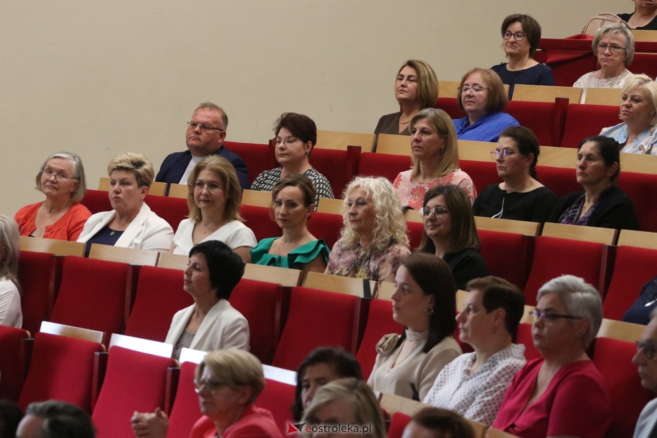 Gala pielęgniarek i położnych w Ostrołęce [13.06.2025] - zdjęcie #61 - eOstroleka.pl