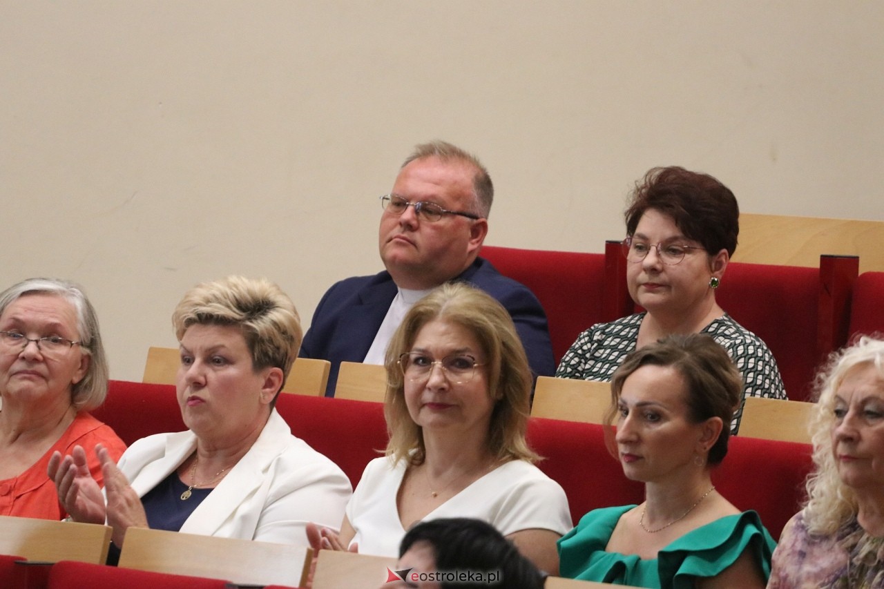 Gala pielęgniarek i położnych w Ostrołęce [13.06.2025] - zdjęcie #60 - eOstroleka.pl
