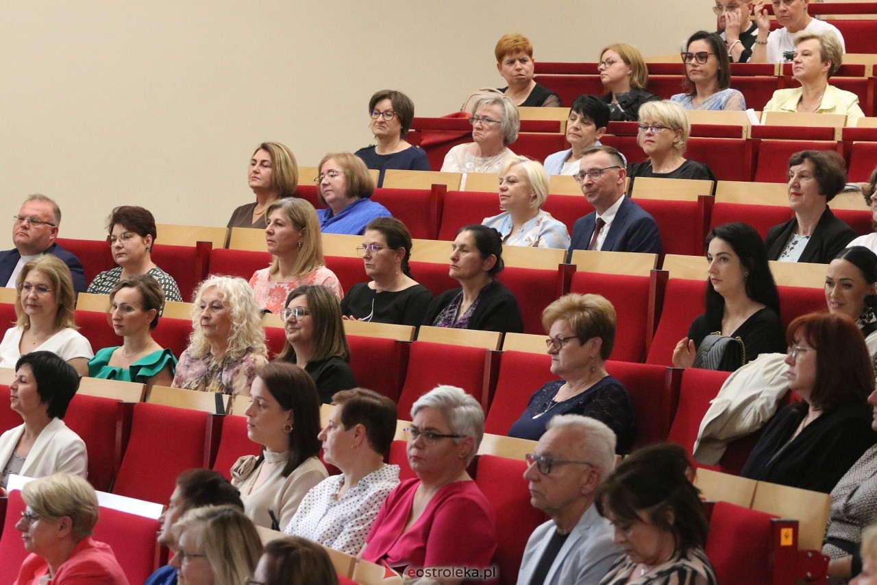 Gala pielęgniarek i położnych w Ostrołęce [13.06.2025] - zdjęcie #59 - eOstroleka.pl