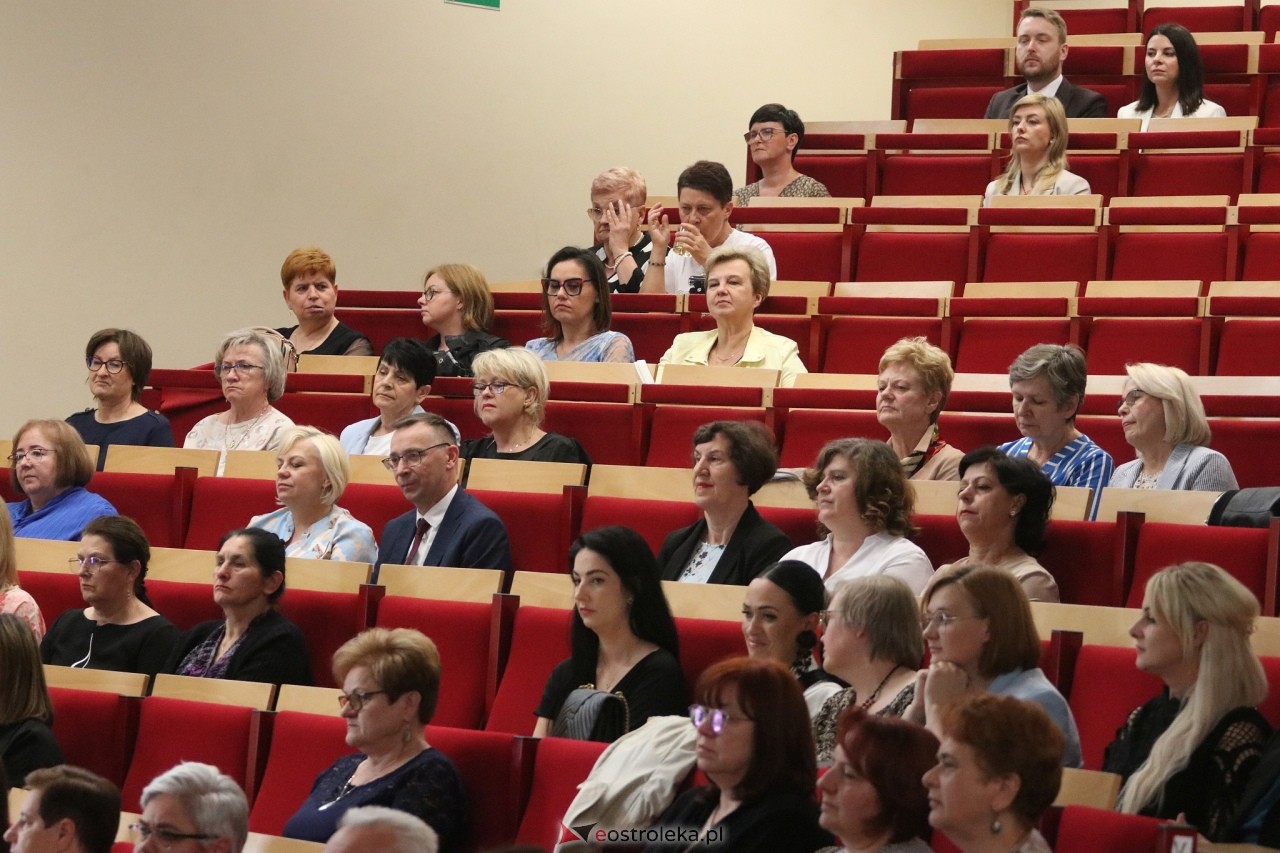 Gala pielęgniarek i położnych w Ostrołęce [13.06.2025] - zdjęcie #58 - eOstroleka.pl