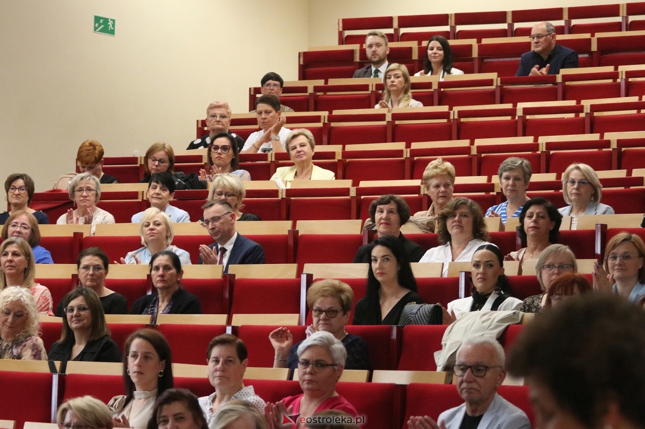 Gala pielęgniarek i położnych w Ostrołęce [13.06.2025] - zdjęcie #47 - eOstroleka.pl