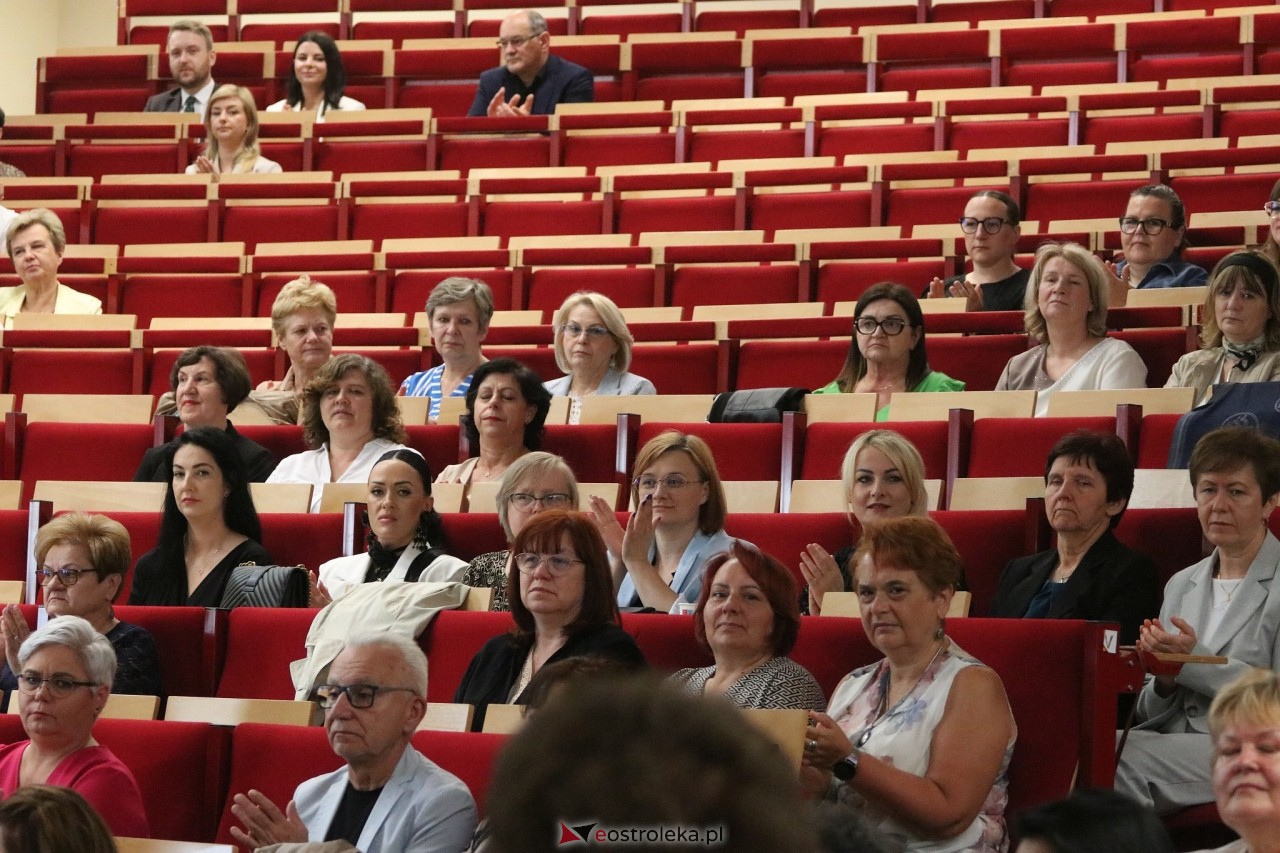 Gala pielęgniarek i położnych w Ostrołęce [13.06.2025] - zdjęcie #46 - eOstroleka.pl