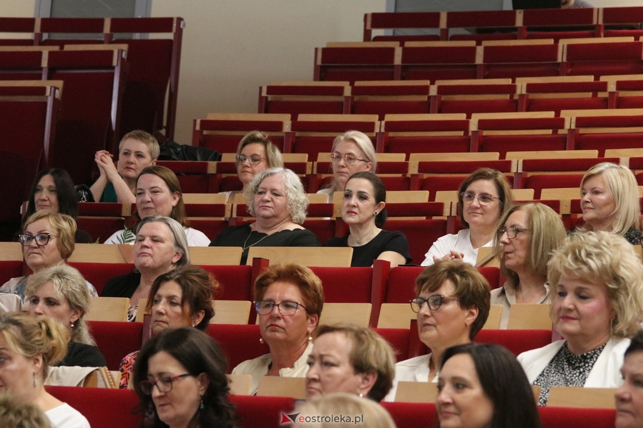 Gala pielęgniarek i położnych w Ostrołęce [13.06.2025] - zdjęcie #43 - eOstroleka.pl