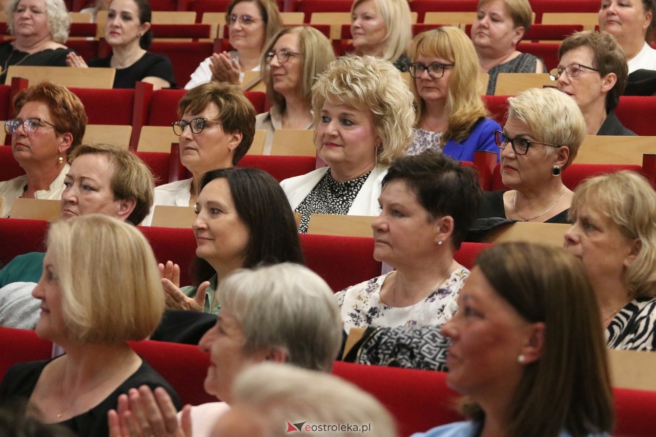 Gala pielęgniarek i położnych w Ostrołęce [13.06.2025] - zdjęcie #42 - eOstroleka.pl