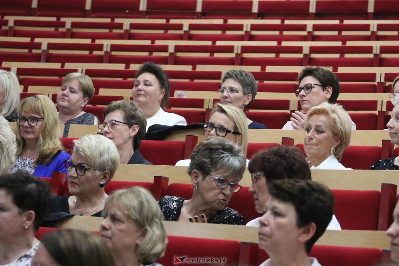 Gala pielęgniarek i położnych w Ostrołęce [13.06.2025] - zdjęcie #41 - eOstroleka.pl