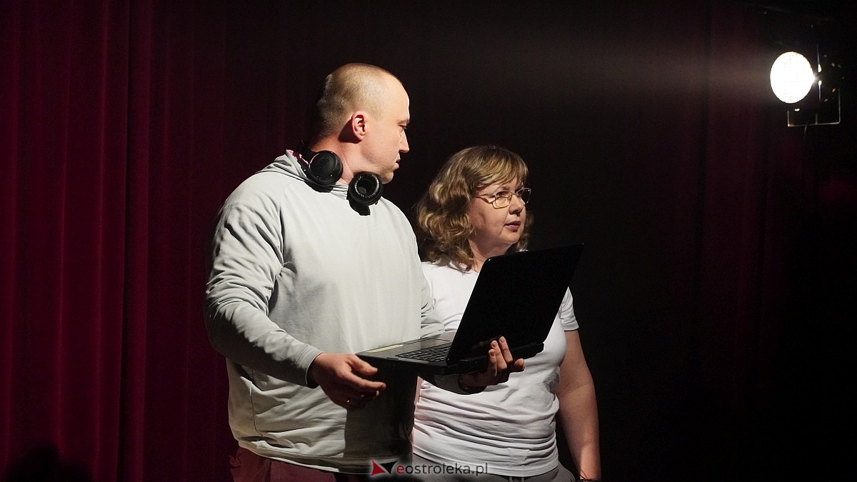 Ostrołęcka Wiosna Teatralna - Gospodarstwo Grobowiec [13.06.2025] - zdjęcie #15 - eOstroleka.pl