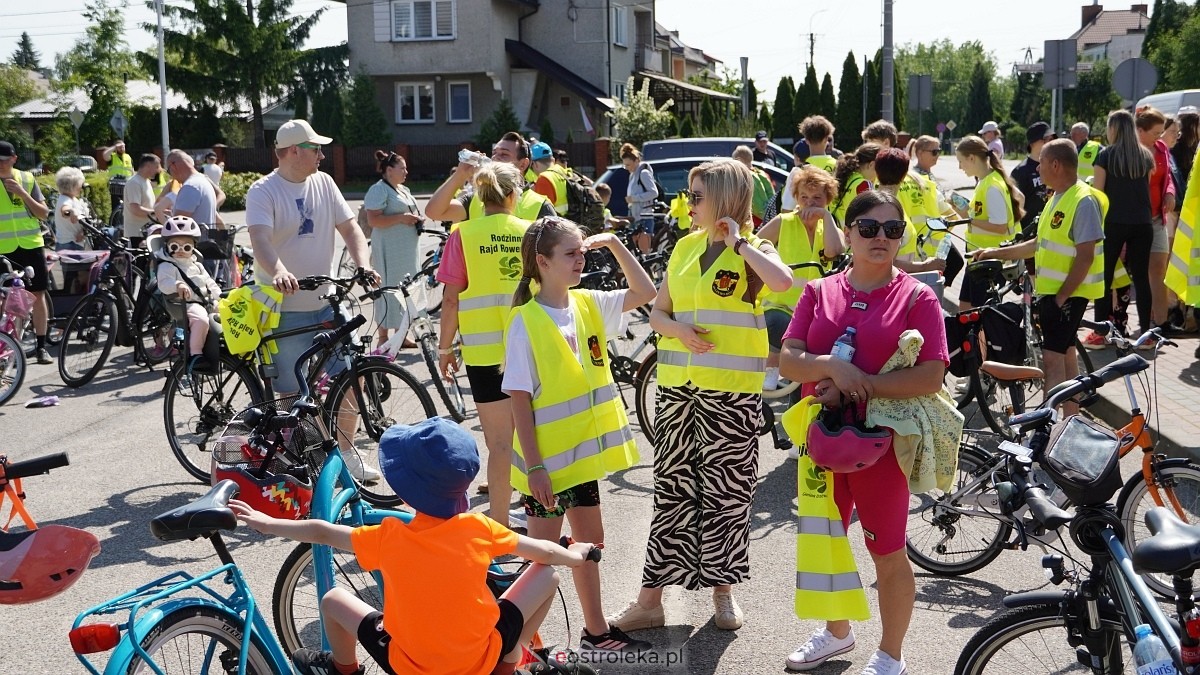 Rodzinny Rajd Rowerowy w Olszewie-Borkach [14.06.2025] - zdjęcie #118 - eOstroleka.pl