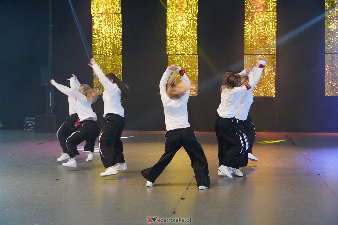 Gala Zakończenia Sezonu Tanecznego Bezwahania Dance Center [14.06.2025] - zdjęcie #164 - eOstroleka.pl