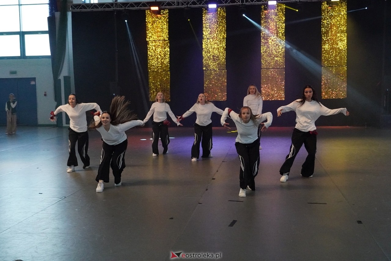 Gala Zakończenia Sezonu Tanecznego Bezwahania Dance Center [14.06.2025] - zdjęcie #162 - eOstroleka.pl