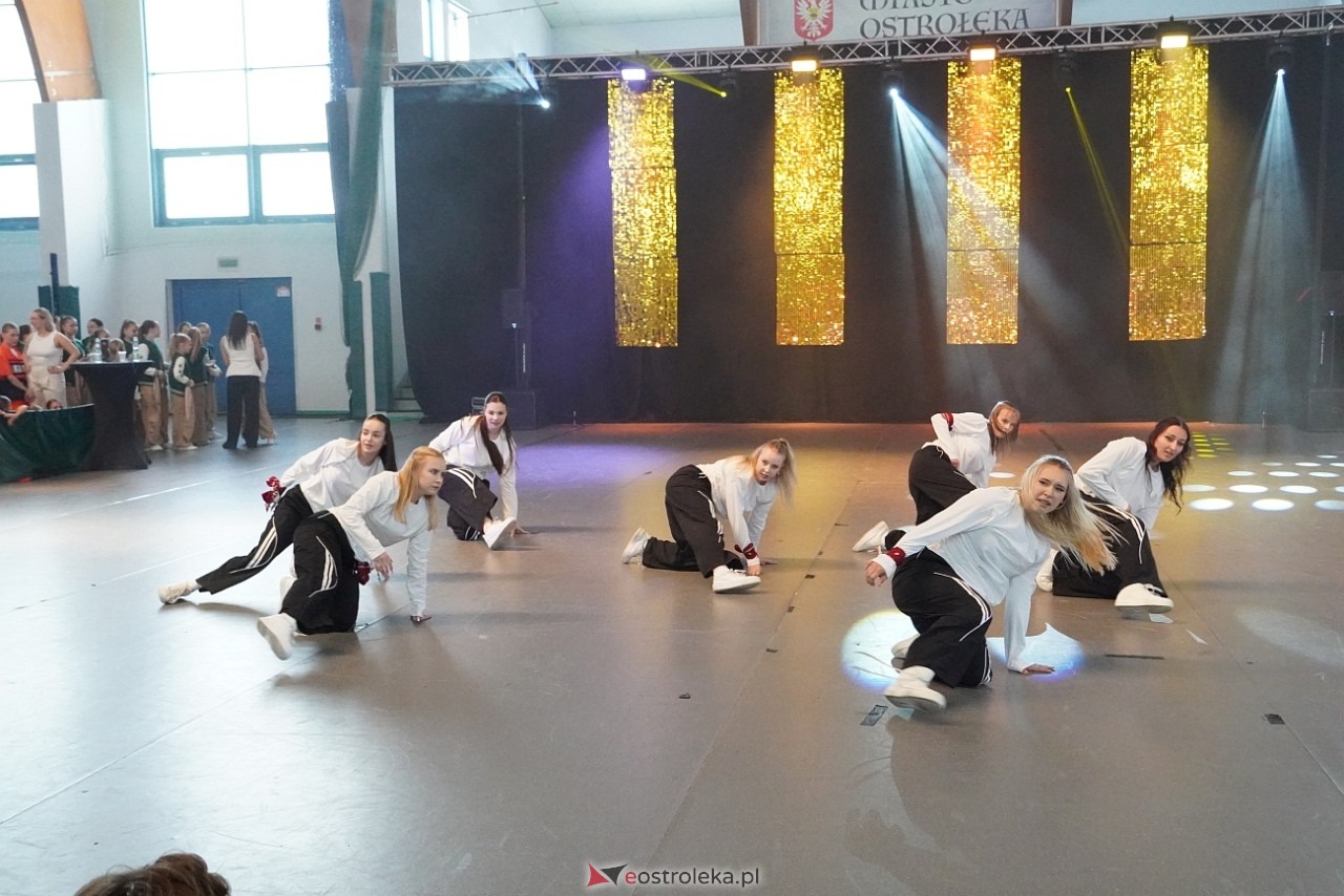 Gala Zakończenia Sezonu Tanecznego Bezwahania Dance Center [14.06.2025] - zdjęcie #161 - eOstroleka.pl