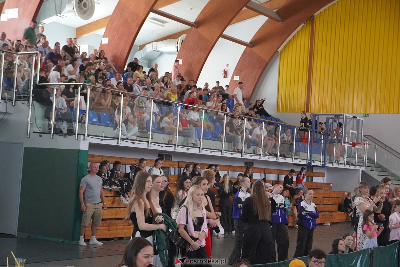 Gala Zakończenia Sezonu Tanecznego Bezwahania Dance Center [14.06.2025] - zdjęcie #157 - eOstroleka.pl