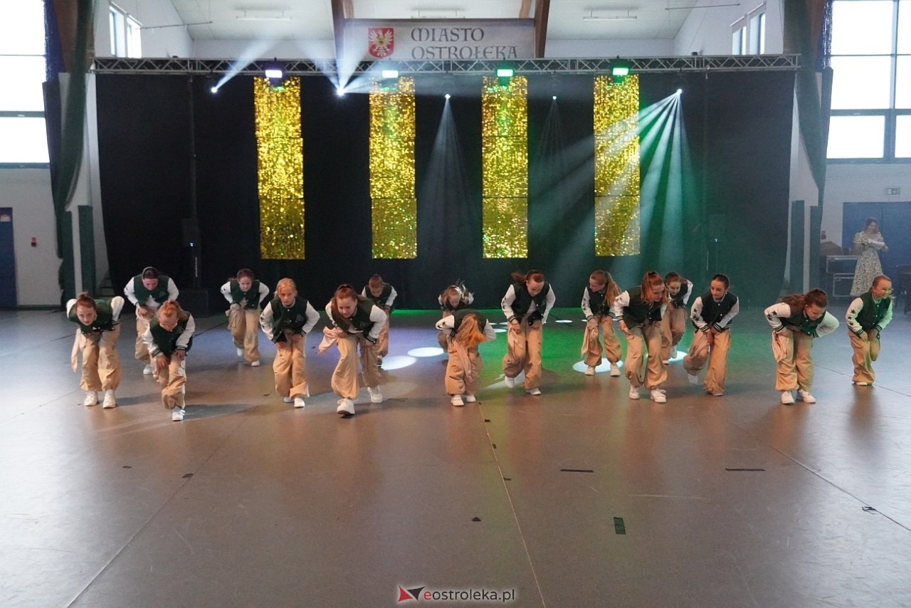 Gala Zakończenia Sezonu Tanecznego Bezwahania Dance Center [14.06.2025] - zdjęcie #148 - eOstroleka.pl