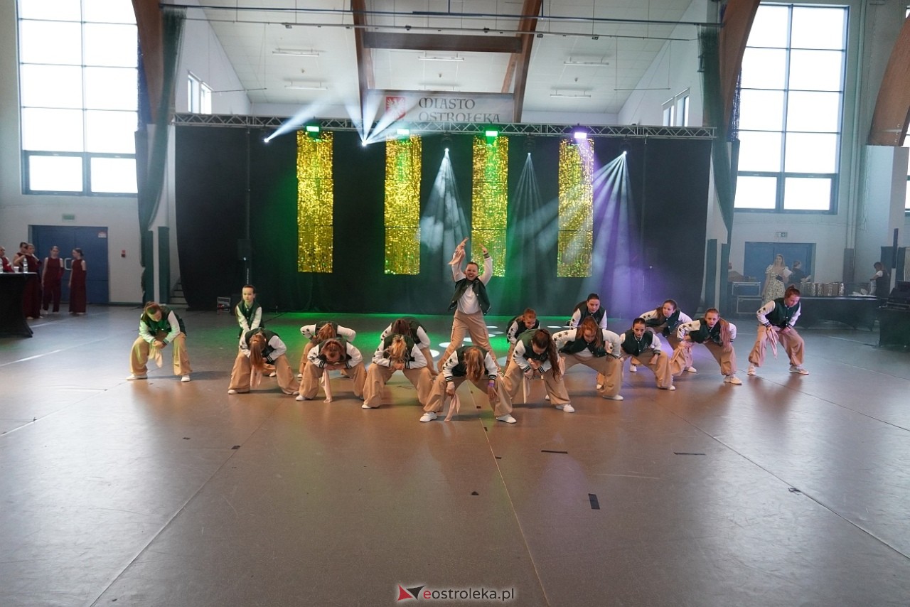 Gala Zakończenia Sezonu Tanecznego Bezwahania Dance Center [14.06.2025] - zdjęcie #141 - eOstroleka.pl