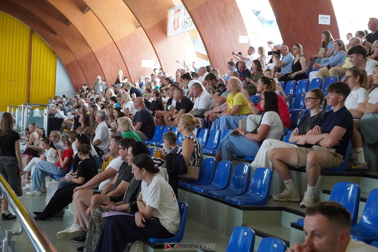 Gala Zakończenia Sezonu Tanecznego Bezwahania Dance Center [14.06.2025] - zdjęcie #136 - eOstroleka.pl