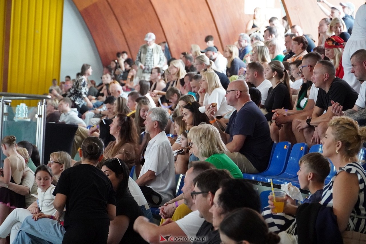 Gala Zakończenia Sezonu Tanecznego Bezwahania Dance Center [14.06.2025] - zdjęcie #135 - eOstroleka.pl