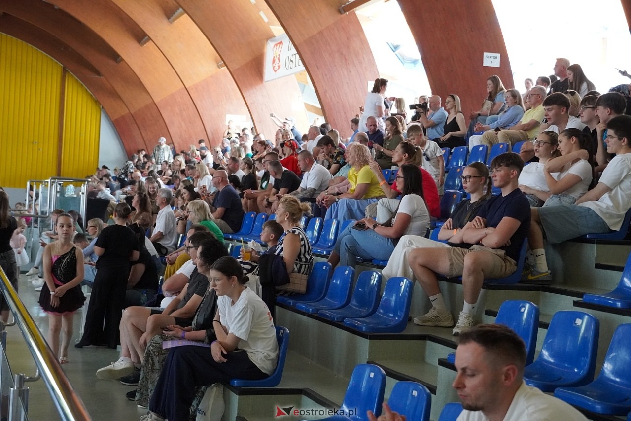 Gala Zakończenia Sezonu Tanecznego Bezwahania Dance Center [14.06.2025] - zdjęcie #134 - eOstroleka.pl