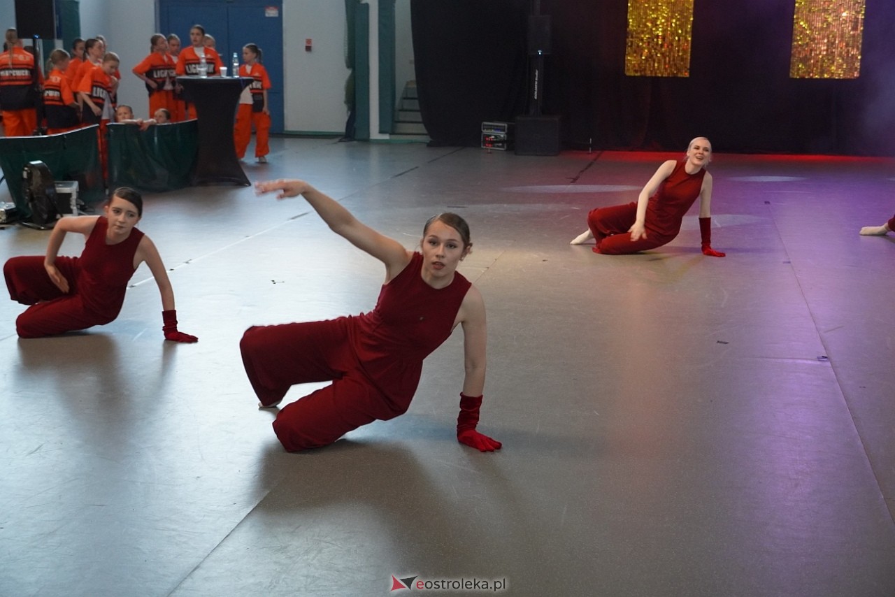 Gala Zakończenia Sezonu Tanecznego Bezwahania Dance Center [14.06.2025] - zdjęcie #133 - eOstroleka.pl