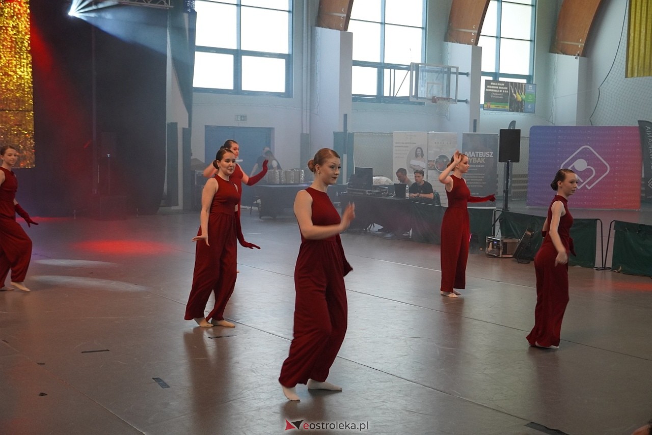 Gala Zakończenia Sezonu Tanecznego Bezwahania Dance Center [14.06.2025] - zdjęcie #132 - eOstroleka.pl