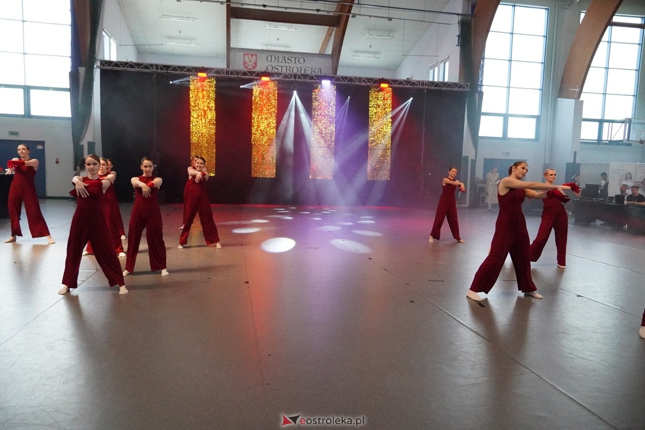 Gala Zakończenia Sezonu Tanecznego Bezwahania Dance Center [14.06.2025] - zdjęcie #127 - eOstroleka.pl