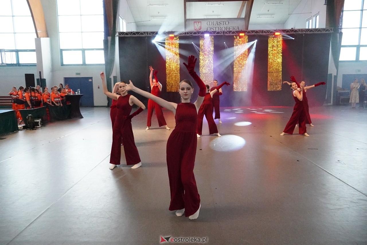 Gala Zakończenia Sezonu Tanecznego Bezwahania Dance Center [14.06.2025] - zdjęcie #126 - eOstroleka.pl