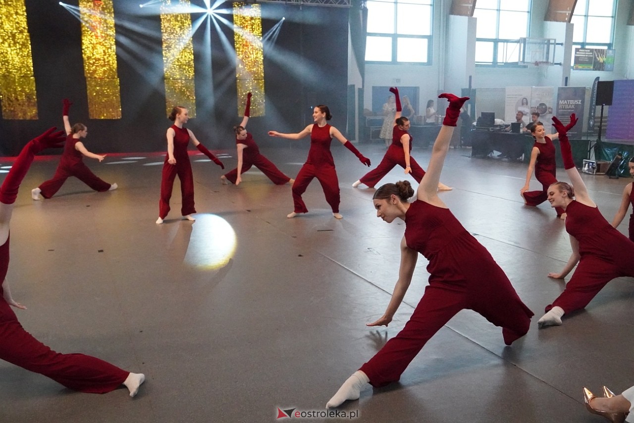 Gala Zakończenia Sezonu Tanecznego Bezwahania Dance Center [14.06.2025] - zdjęcie #123 - eOstroleka.pl
