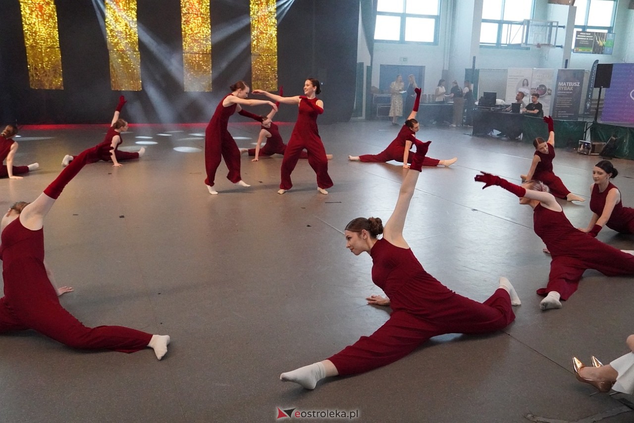 Gala Zakończenia Sezonu Tanecznego Bezwahania Dance Center [14.06.2025] - zdjęcie #122 - eOstroleka.pl