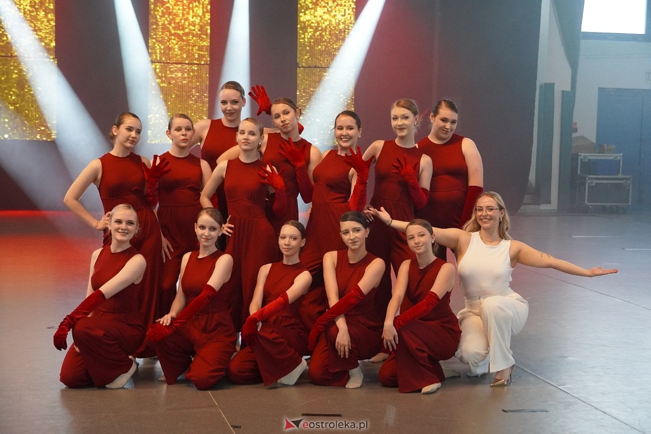 Gala Zakończenia Sezonu Tanecznego Bezwahania Dance Center [14.06.2025] - zdjęcie #115 - eOstroleka.pl