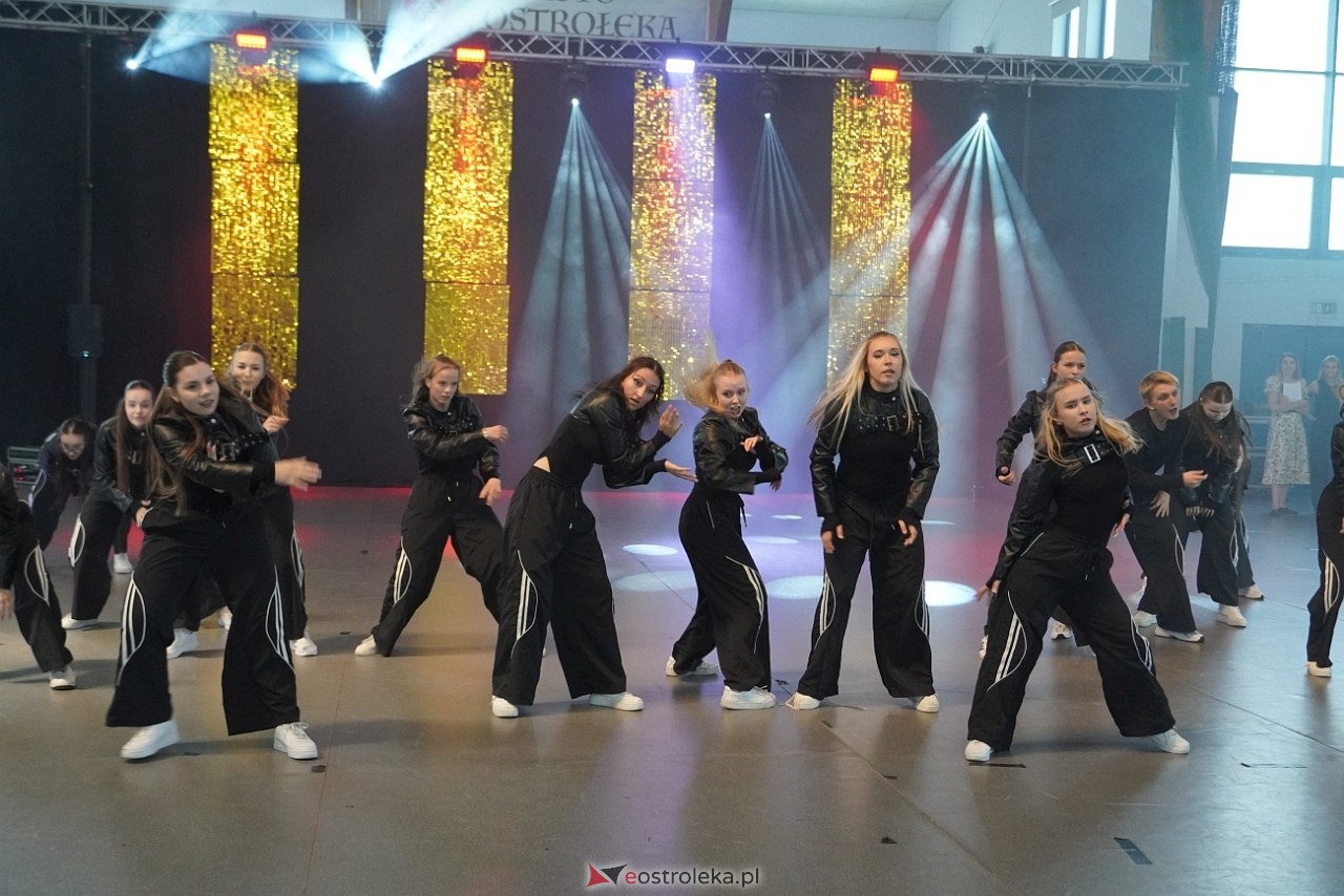 Gala Zakończenia Sezonu Tanecznego Bezwahania Dance Center [14.06.2025] - zdjęcie #108 - eOstroleka.pl
